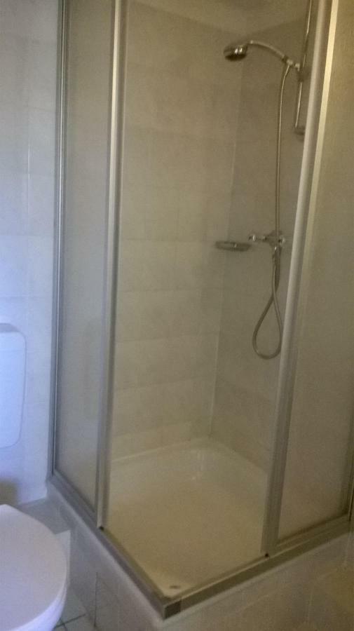 Rooming24, Kleine Pension リューベック エクステリア 写真